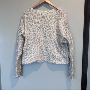 Peyton Primrose Cheetah Print Fluffy Eyelash Long Sleeve Crop Pullover Sweater